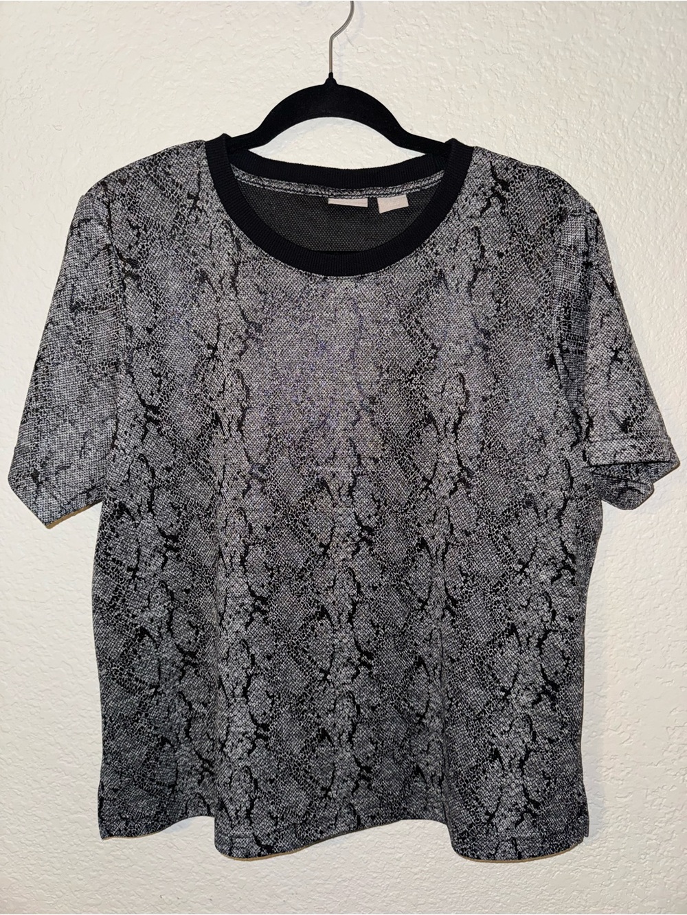 Chico's Snake-Print Short Sleeve Tee - Black & Gray